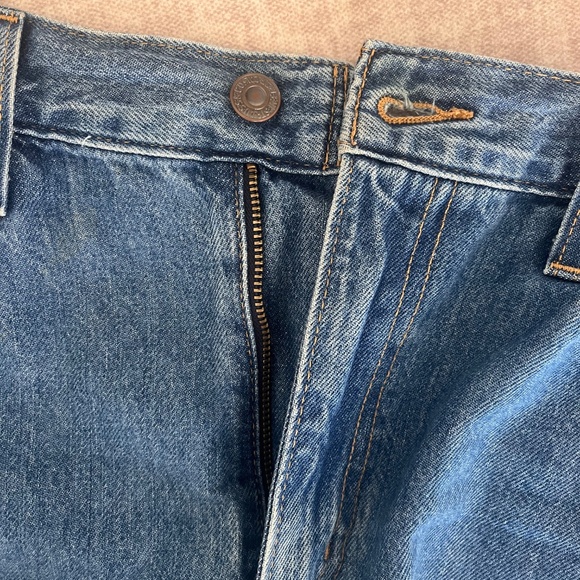 Levi's, High-Waisted Straight Leg Jeans - Picture 3 of 11